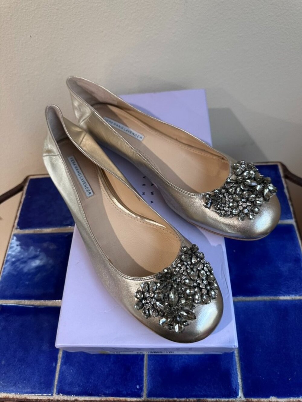 Vera Wang Lavender Jeweled Rhinestones Gold DIANE Ballet Flats - SZ 10